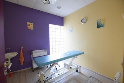 Local commercial - 98 m² - 9 pièces