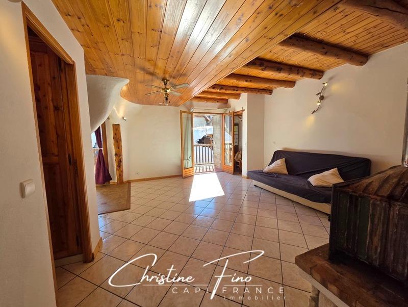 Appartement - 98 m² - 5 pièces