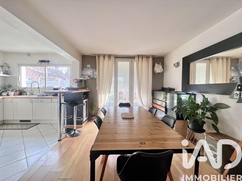 Maison - 90 m² - 5 pièces