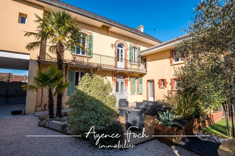 Maison ancienne - 240 m² - 7 pièces