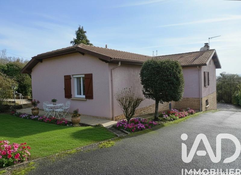 Maison - 204 m² - 6 pièces