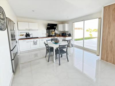 Maison - 190 m² - 5 pièces