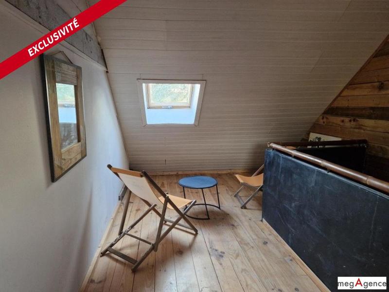 Maison - 225 m² - 9 pièces