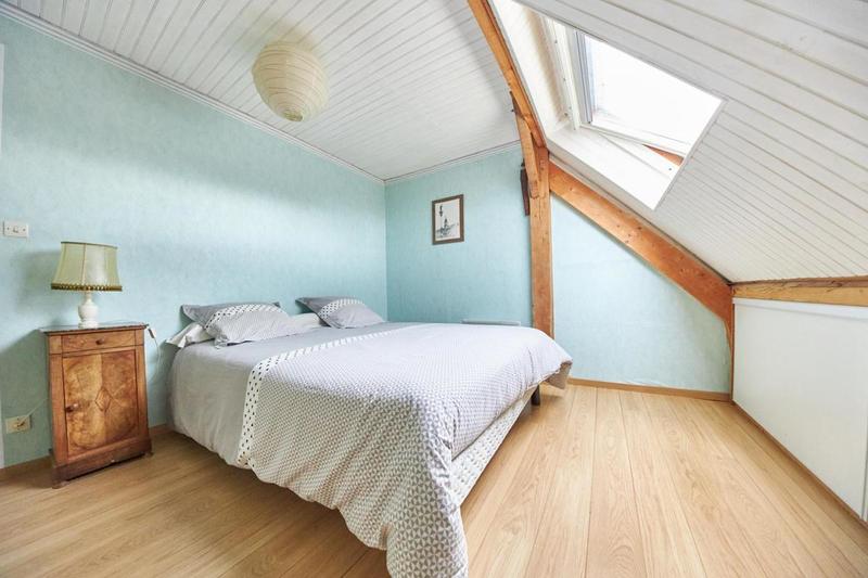 Maison traditionnelle - 114 m² - 8 pièces