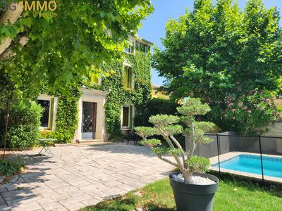 Maison de maîtres - 280 m² - 14 pièces