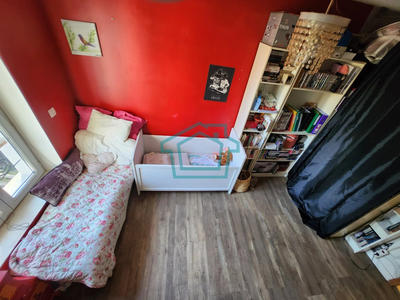 Maison - 230 m² - 7 pièces