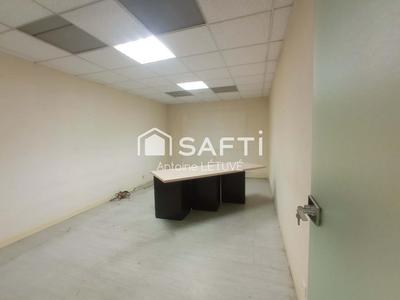 Local commercial - 352 m² - 14 pièces