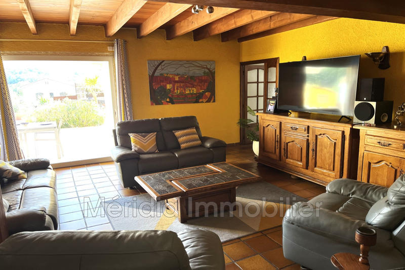 Villa - 219 m² - 6 pièces