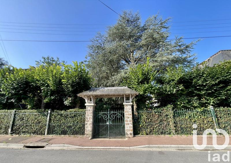 Maison - 205 m² - 9 pièces