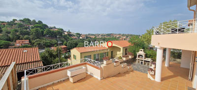 Villa - 160 m² - 5 pièces