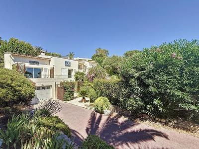 Villa - 183 m² - 4 pièces