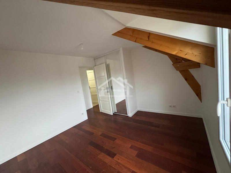 Maison - 145 m² - 7 pièces