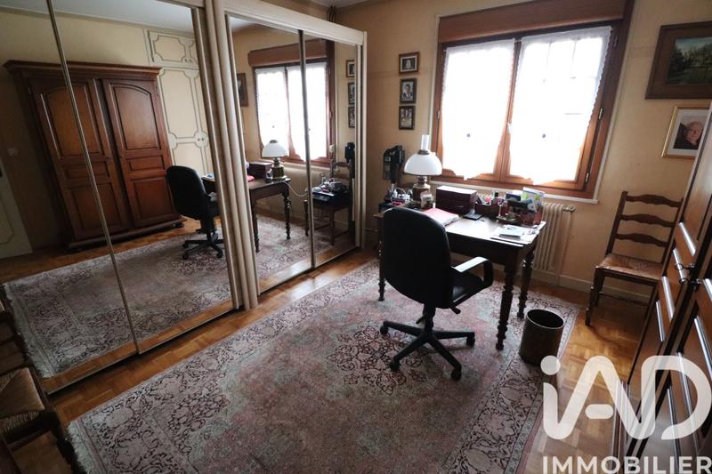 Maison - 193 m² - 9 pièces