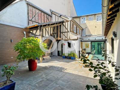 Propriété - 276 m² - 10 pièces