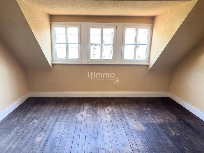 Immeuble - 159 m² - 8 pièces