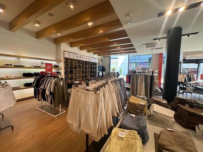 Local commercial - 347 m²