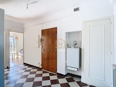 Appartement - 77 m² - 3 pièces