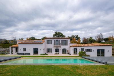 Villa - 253 m² - 8 pièces