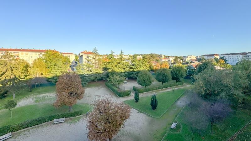 Appartement - 76 m² - 4 pièces