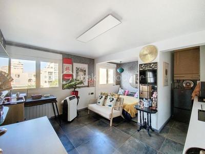 Studio - 25 m² - 1 pièce