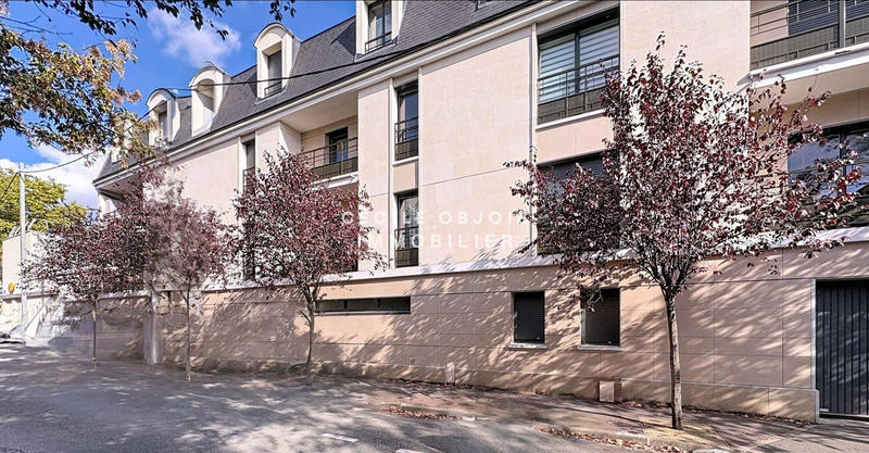 Appartement - 90 m² - 4 pièces