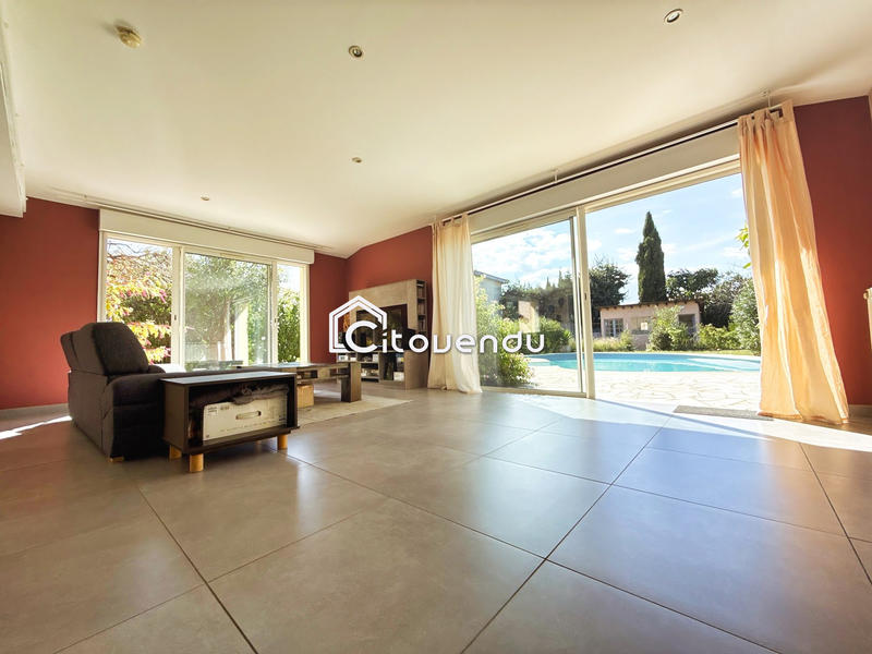 Villa - 185 m² - 8 pièces