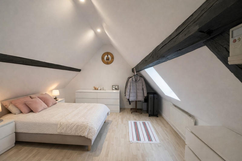 Maison - 260 m² - 6 pièces