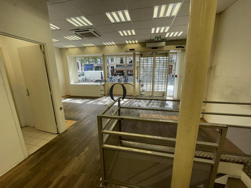 Local commercial - 128 m² - 3 pièces