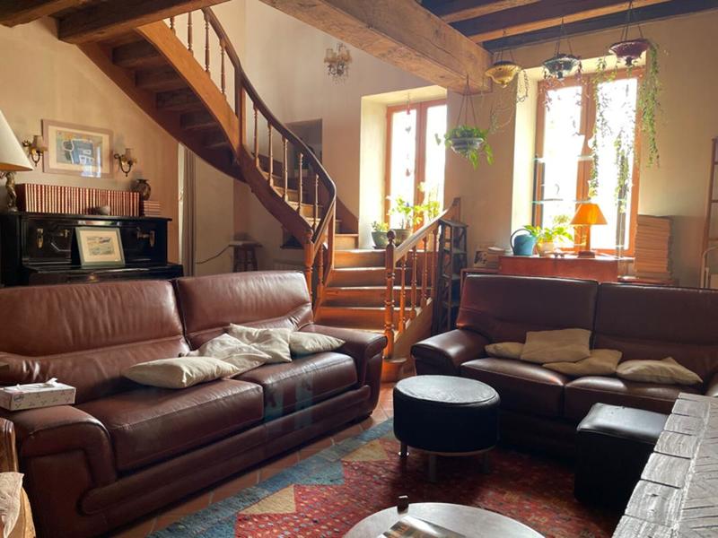 Maison - 280 m² - 7 pièces