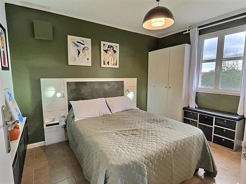 Maison - 269 m² - 9 pièces