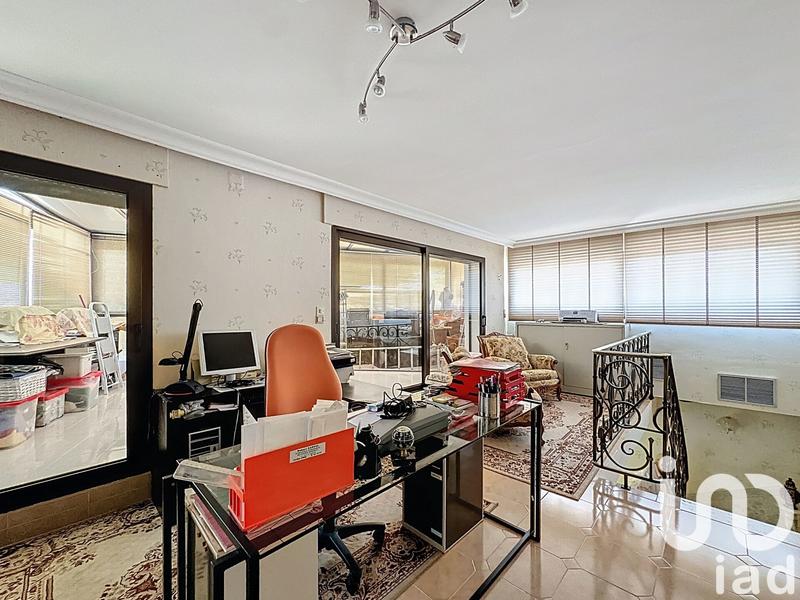 Maison - 227 m² - 8 pièces