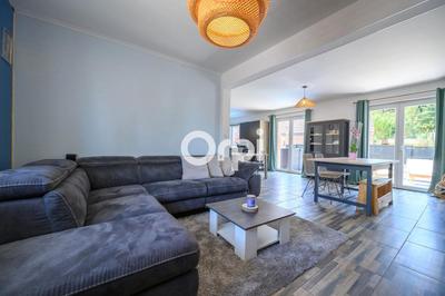 Maison - 96 m² - 4 pièces