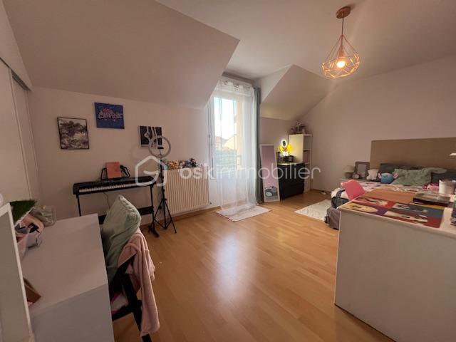 Pavillon - 150 m² - 6 pièces