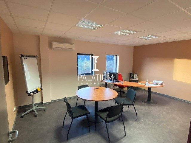 Bureau - 14 m² - 1 pièce