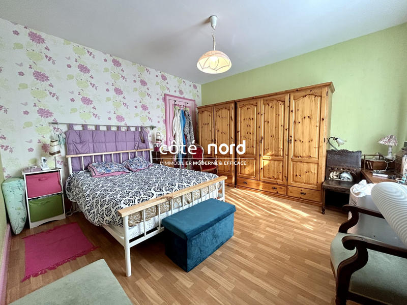 Maison - 200 m² - 9 pièces