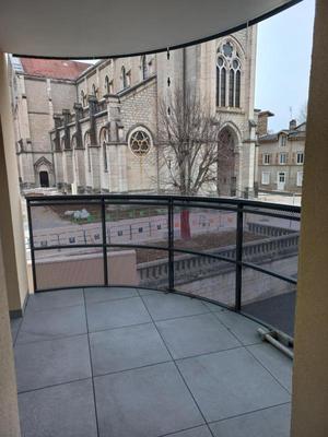 Appartement - 72 m² - 3 pièces