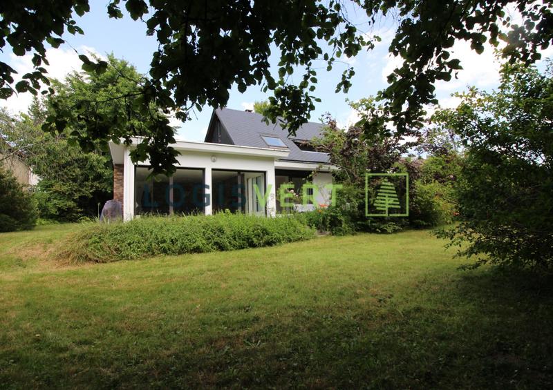 Maison - 205 m² - 10 pièces