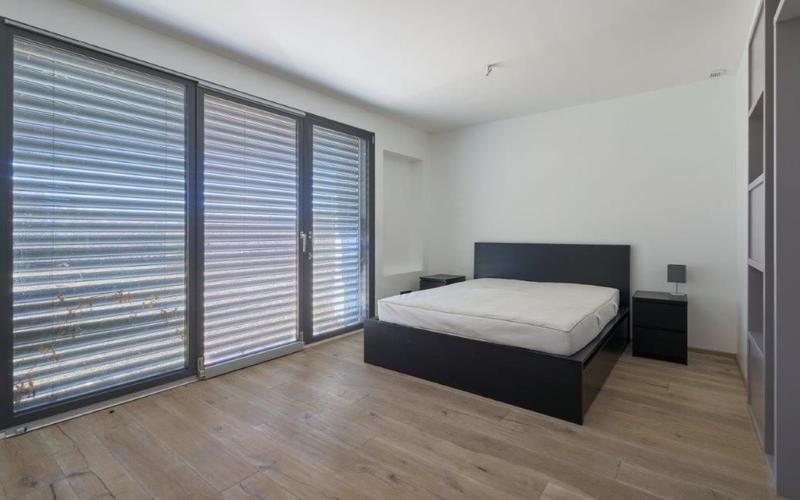 Maison - 281 m² - 7 pièces