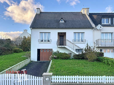 Maison - 99 m² - 5 pièces