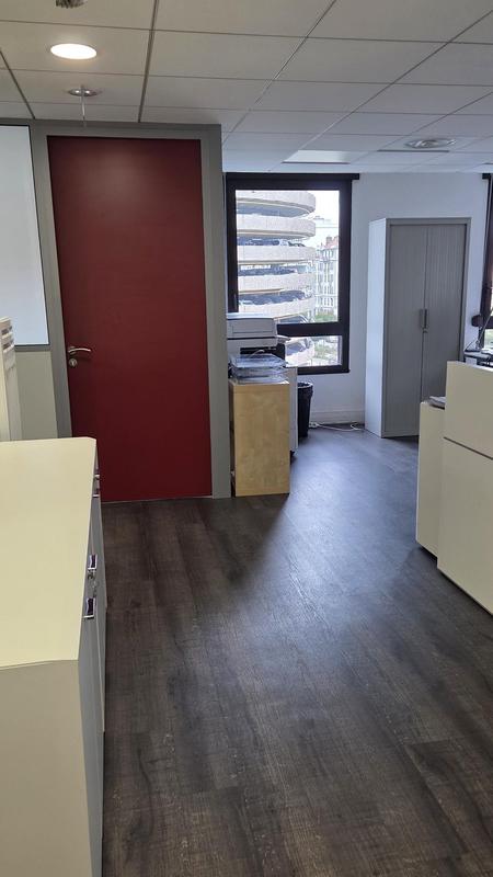 Local d'activités - 185 m² - 11 pièces