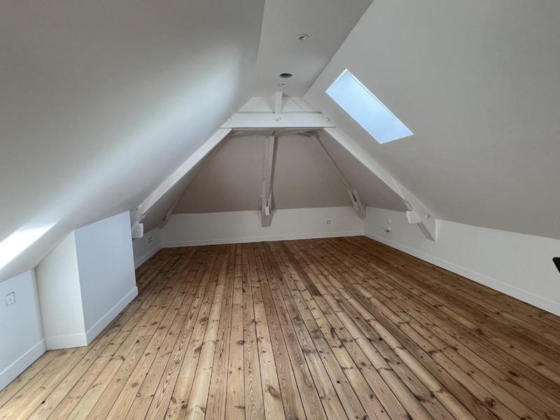 Maison - 220 m² - 8 pièces