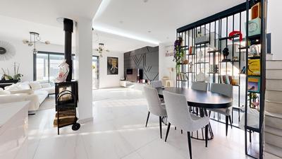 Maison - 187 m² - 4 pièces