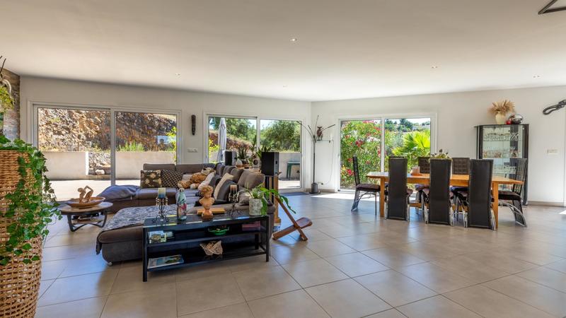 Maison - 135 m² - 5 pièces