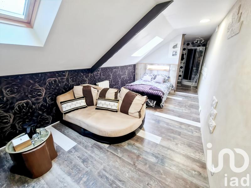 Maison - 315 m² - 19 pièces