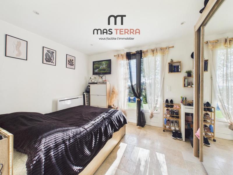 Villa - 223 m² - 9 pièces