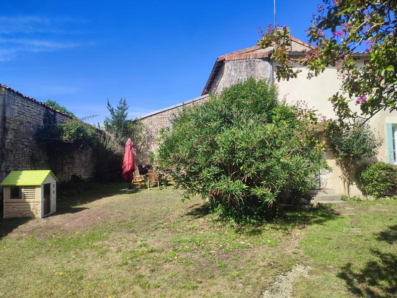 Maison ancienne - 258 m² - 11 pièces