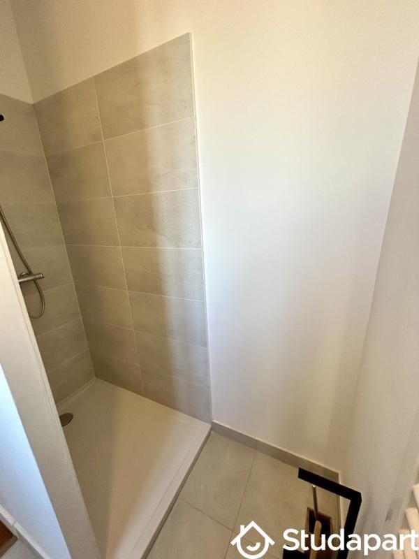 Chambre - 14 m² - 1 pièce