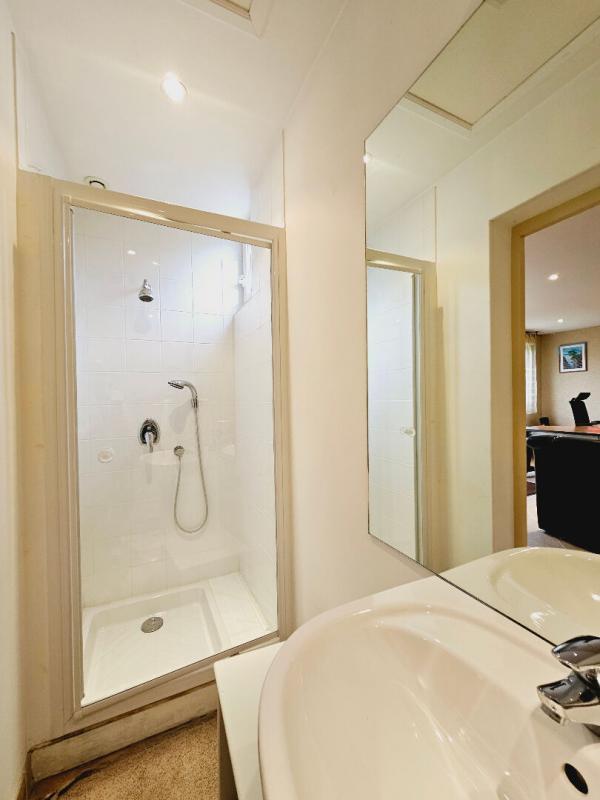 Maison - 229 m² - 9 pièces