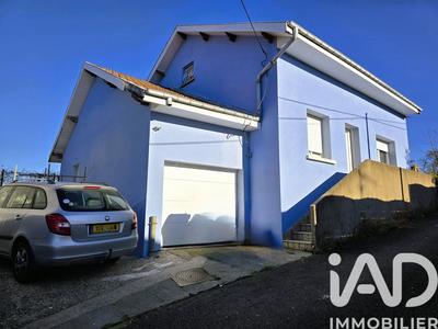 Maison - 90 m² - 5 pièces