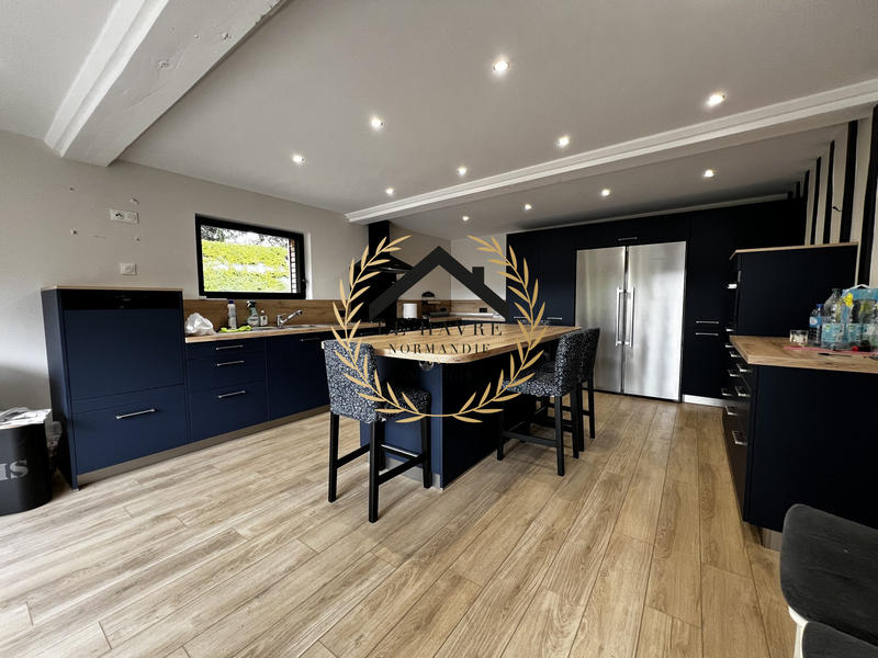 Maison - 297 m² - 8 pièces